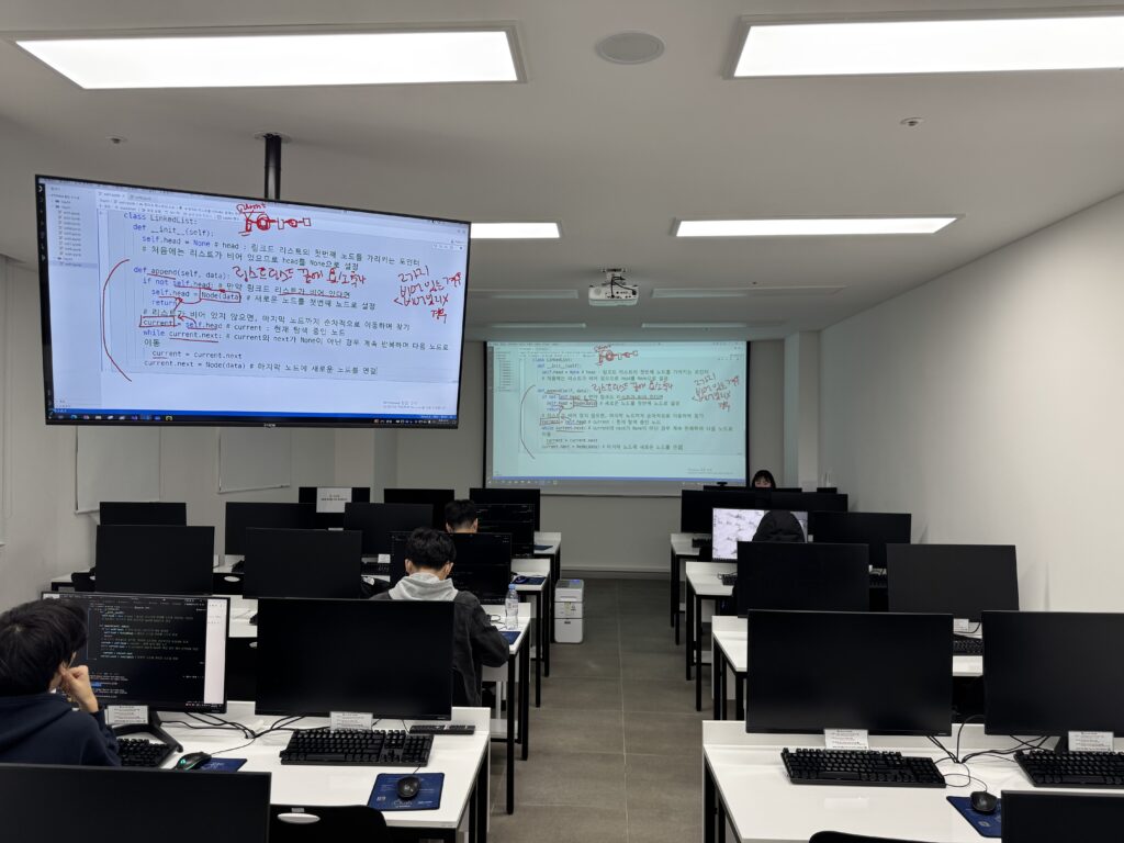 Spring, DB, JSP 등 실전 기술 완벽 마스터! 실무 프로젝트 기반 자바(Java) 취업 집중 과정 java spring framework